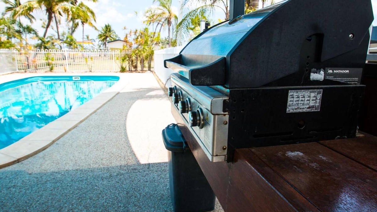 Bowen Hotel | Birch Motel Bowen