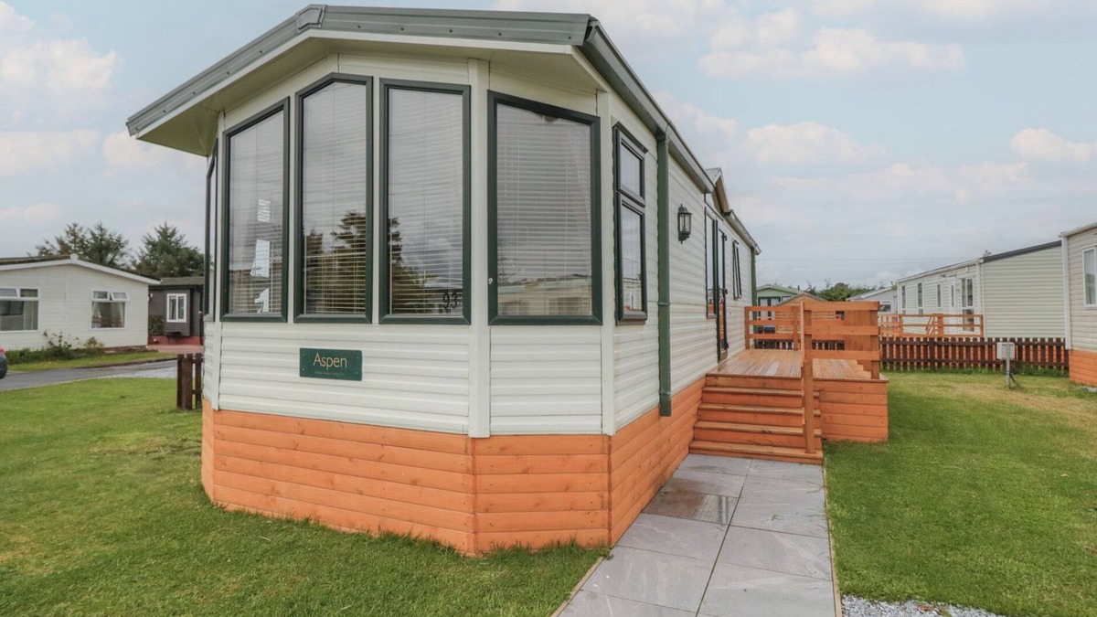 Denny Cottage | BIRCH, pet friendly, with a garden in Denny