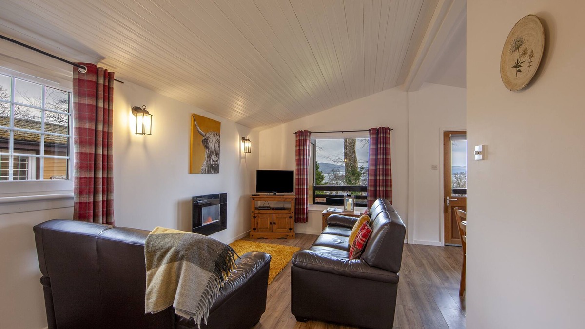 West Laroch Apartment | Birch Tree Lodge - sleeps 4 guests in 2 bedrooms