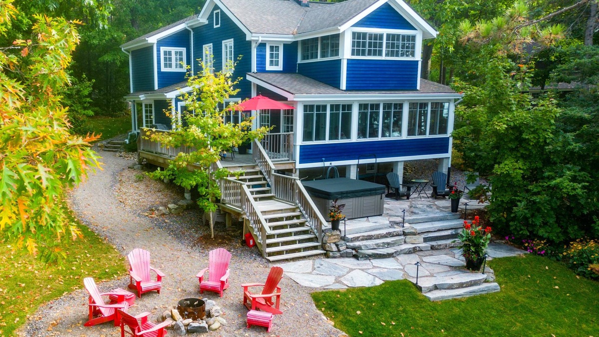 Bala Cottage | Birchwood in Bala - Stroll to Town from Your Lake Muskoka Retreat!
