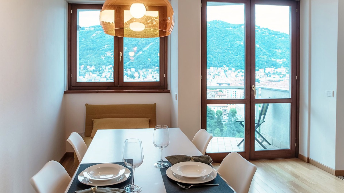Como Apartment | Bird's Eye View