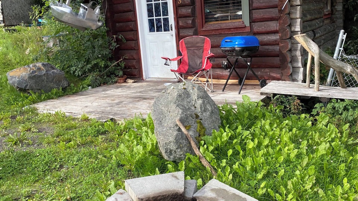 Bird Creek Cabin | Birdhouse Cabin Rental LLC/Near Girdwood or Anchorage