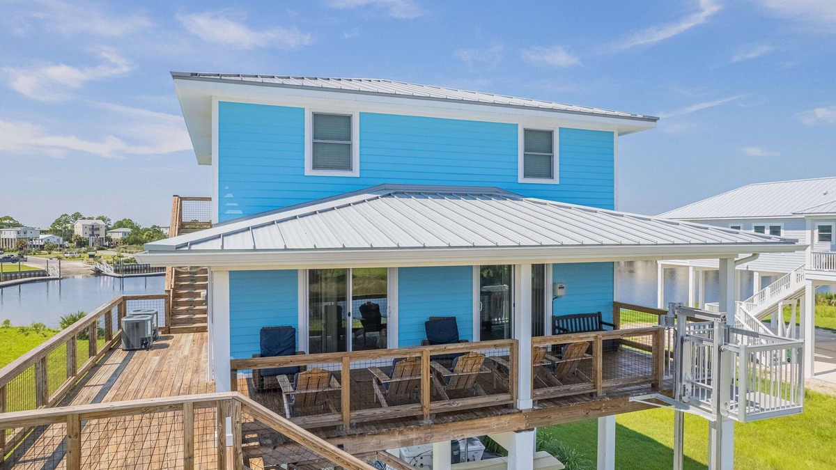 Crawfordville House | Bird’s Up Retreat-Gulf Front Home at Shell Point Beach