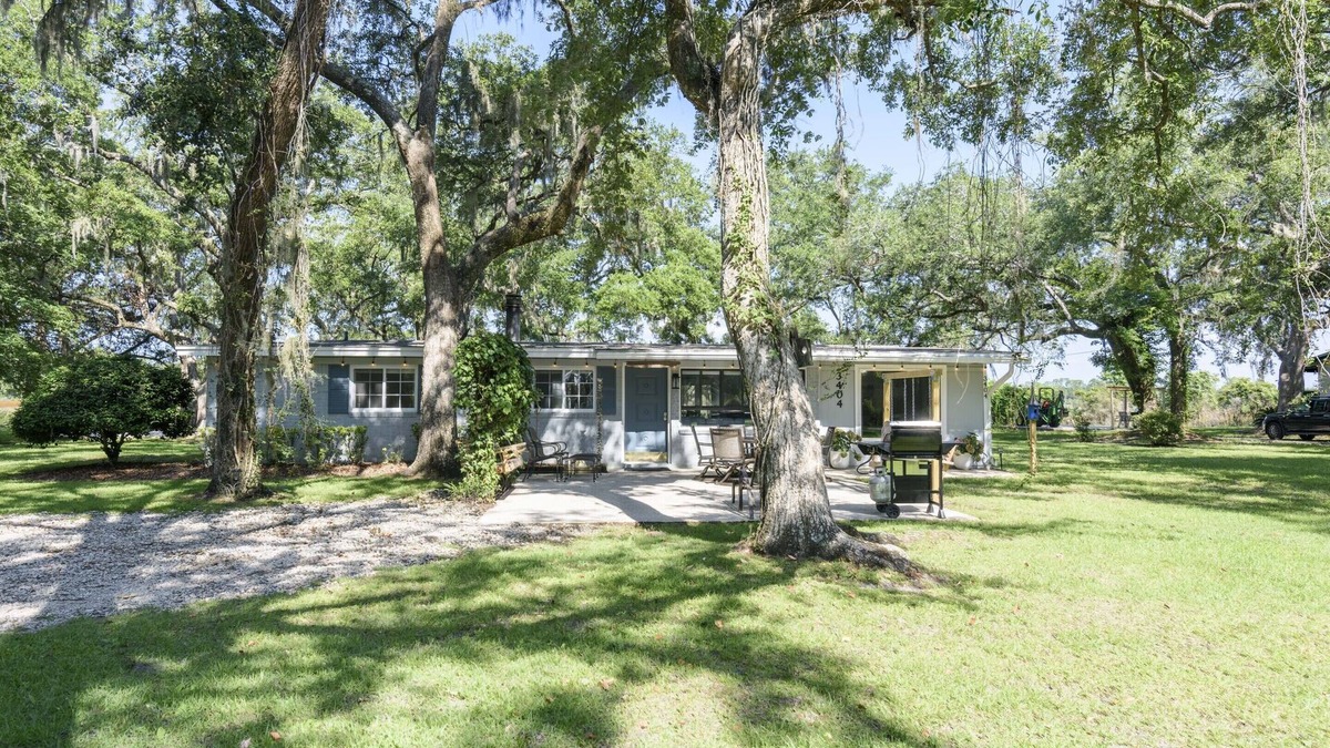 Freeport House | Birdsong Cottage, Freeport