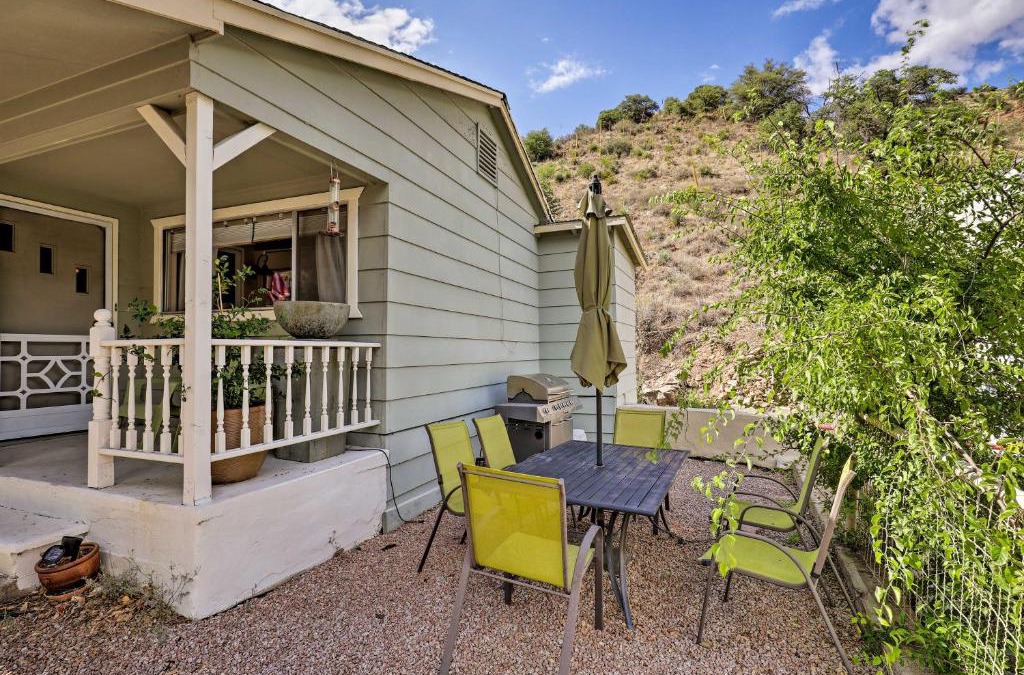 Bisbee House | Bisbee Home with Private Parking and EV Charger!