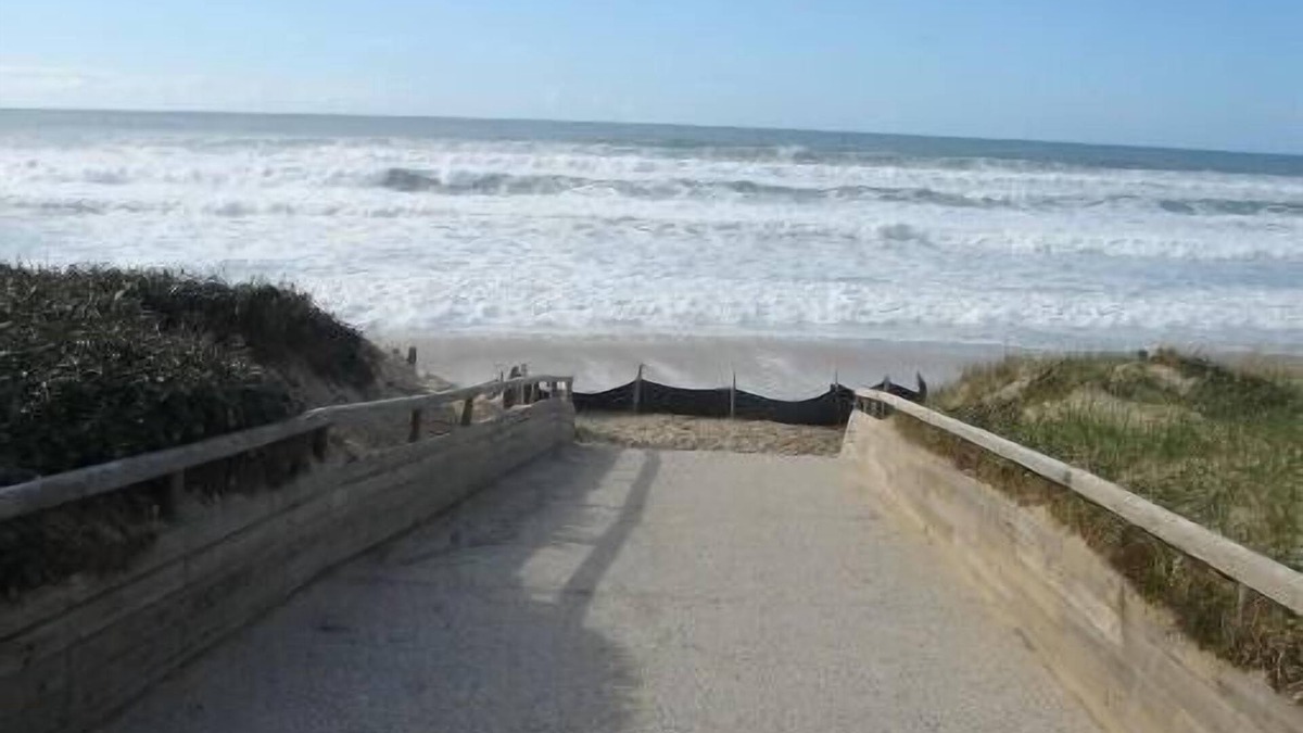 Biscarrosse Plage Apartment | Biscarrosse Beach appt t3 standing on the edge of the ocean