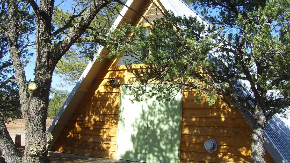 Canada de los Alamos Cabin | Bishop's Ridge Cabins/Camp