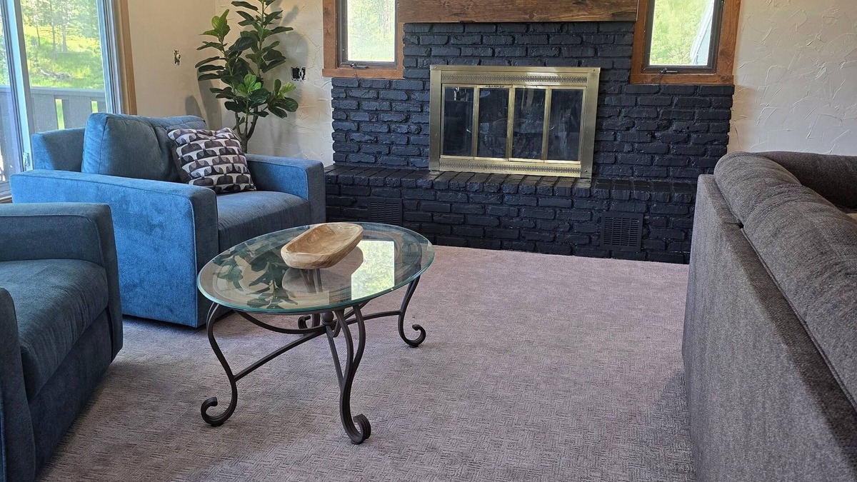 Custer Apartment | Bison Loft Suite- Trailers/UTV's/Bikers Welcome