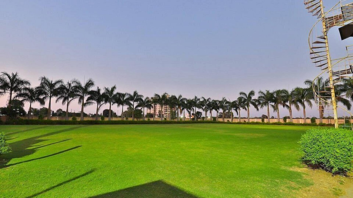 Bharuch Hotel | Biznotel by Pride Bharuch