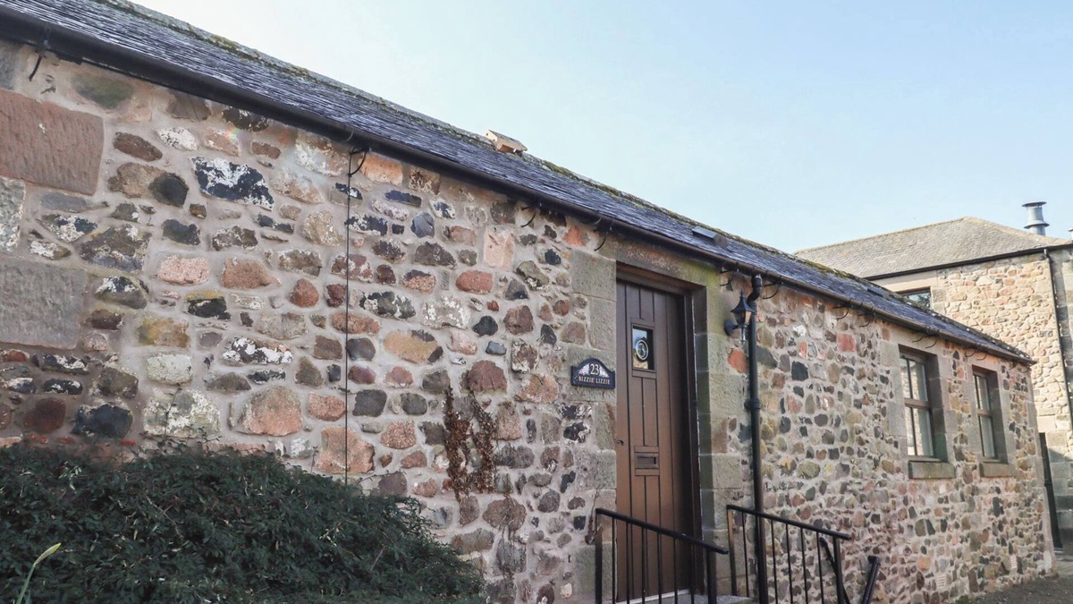 Akeld House | BIZZIE LIZZIE, pet friendly in Wooler