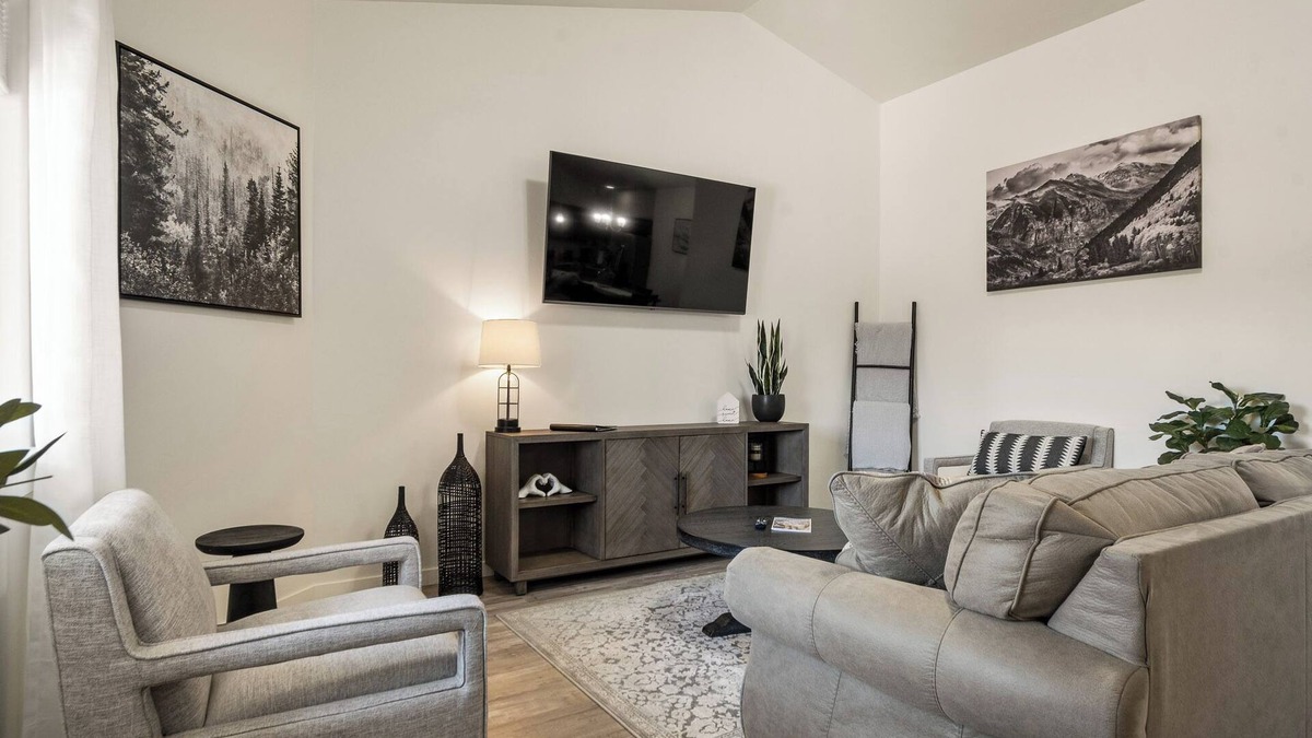 Montrose House | Black Canyon Retreats, Your Home Away From Home