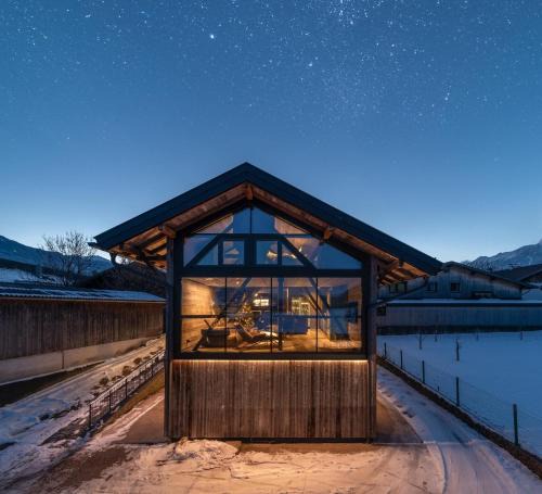 Mils Ski Chalet | Black Diamond Chalet