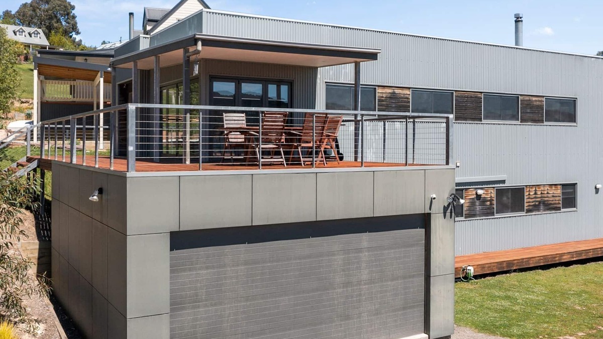 Merrijig House | Black Diamond - Luxury Alpine Home in Merrijig - Sleeps 14