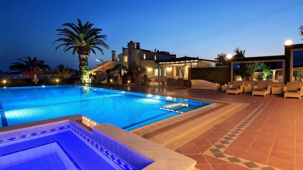 Anavyssos Villa | Black Diamond Luxury Villa Anavyssos in Athens