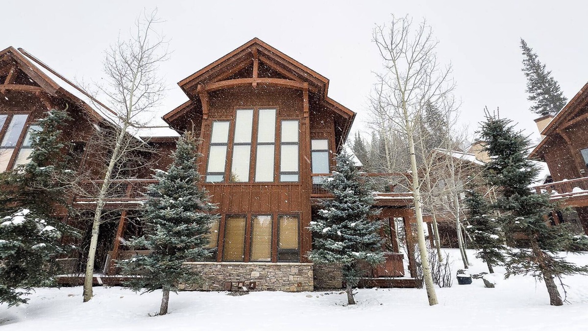 Big Horn Condo | Black Eagle Lodge Luxury, Ski in/Out, Amazing Views!