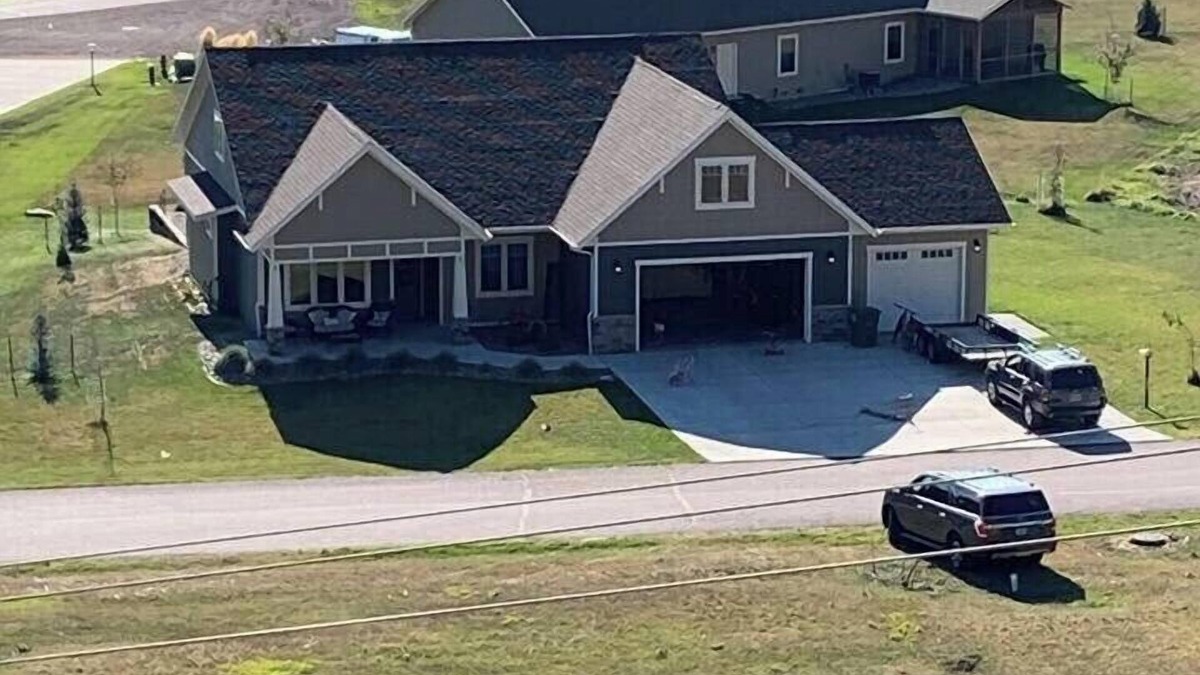 Hill City House | Black Hills 5 bedroom home with Hot Tub
