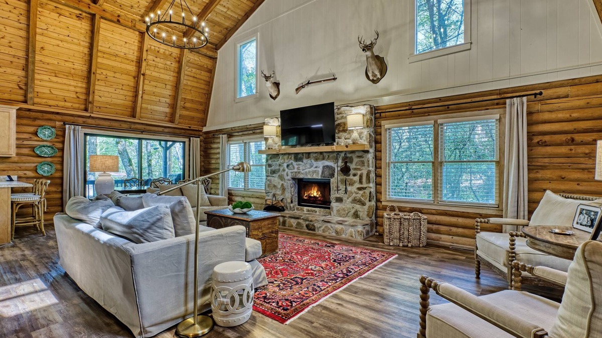 Highlands Hills House | Black Pines - Mountain Escape Minutes from Downtown Highlands