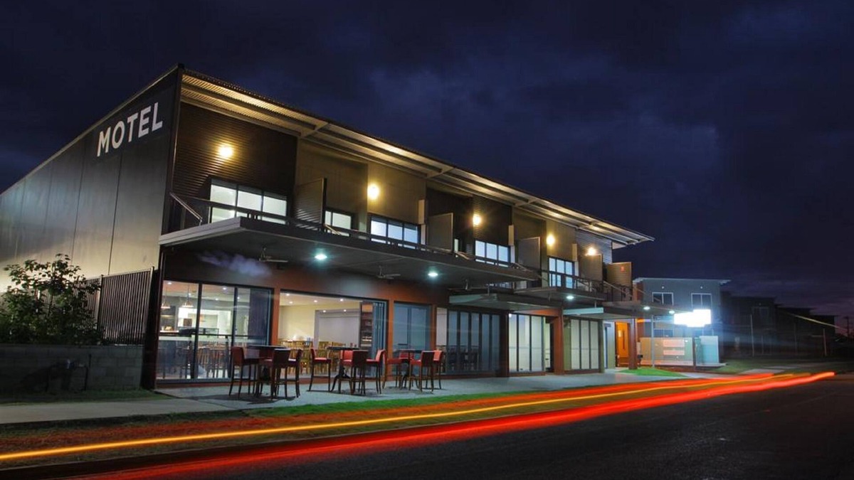 Blackwater Hotel | Black Rock Inn