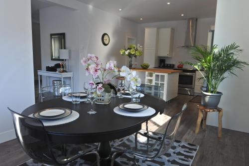 Prince Rupert Hotel | Black Rooster Guesthouse