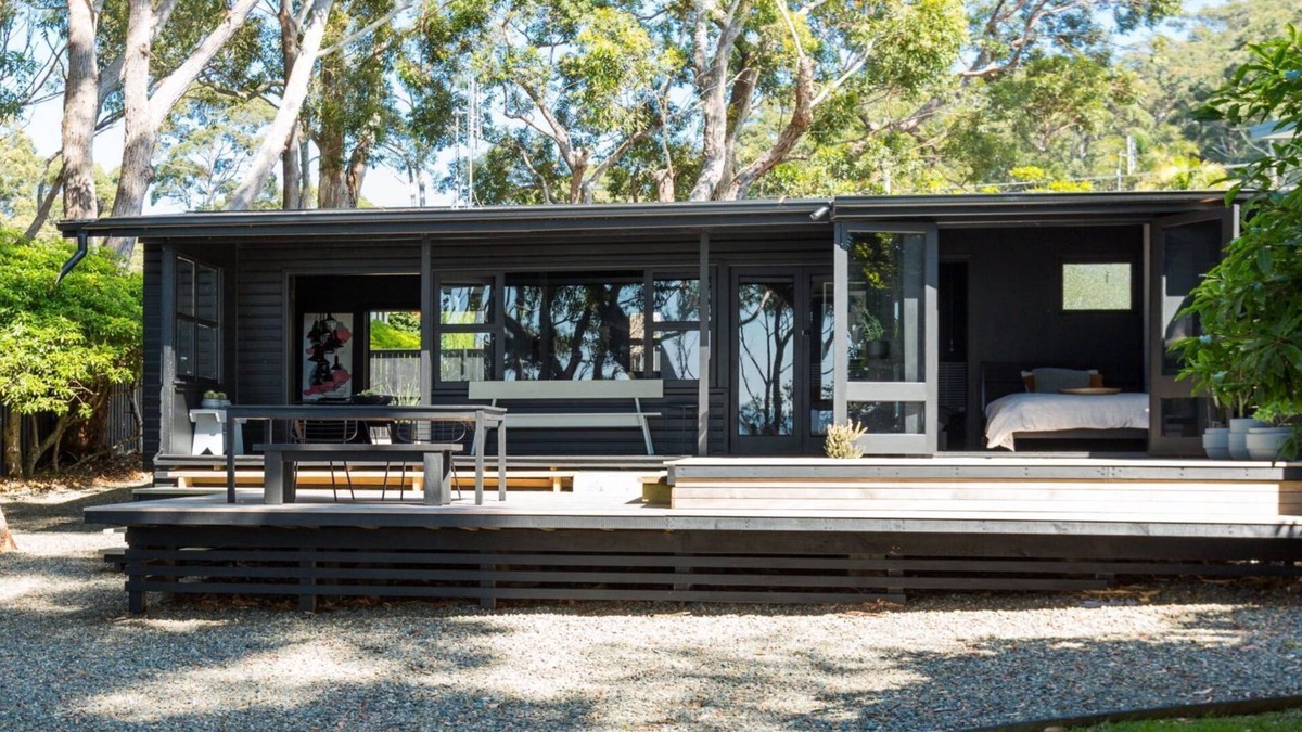 Hyams Beach House | Black Shack on Hyams Beach