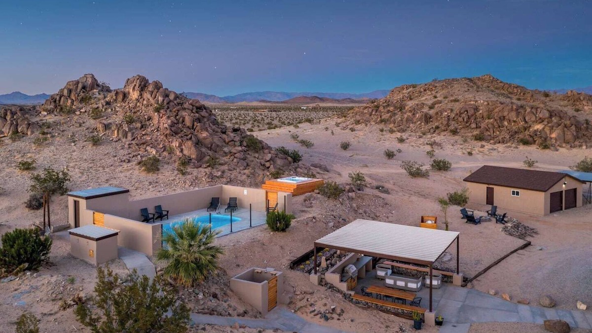 Wonder Valley House | Black Star Oasis | Pool, Boulders & 15 Acres 💫