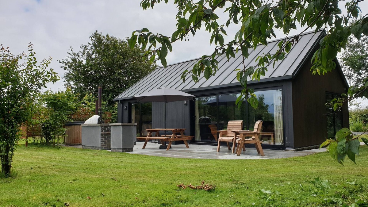 Low Catton Cottage | BLACKCAP, romantic, character holiday cottage in Bishop Wilton
