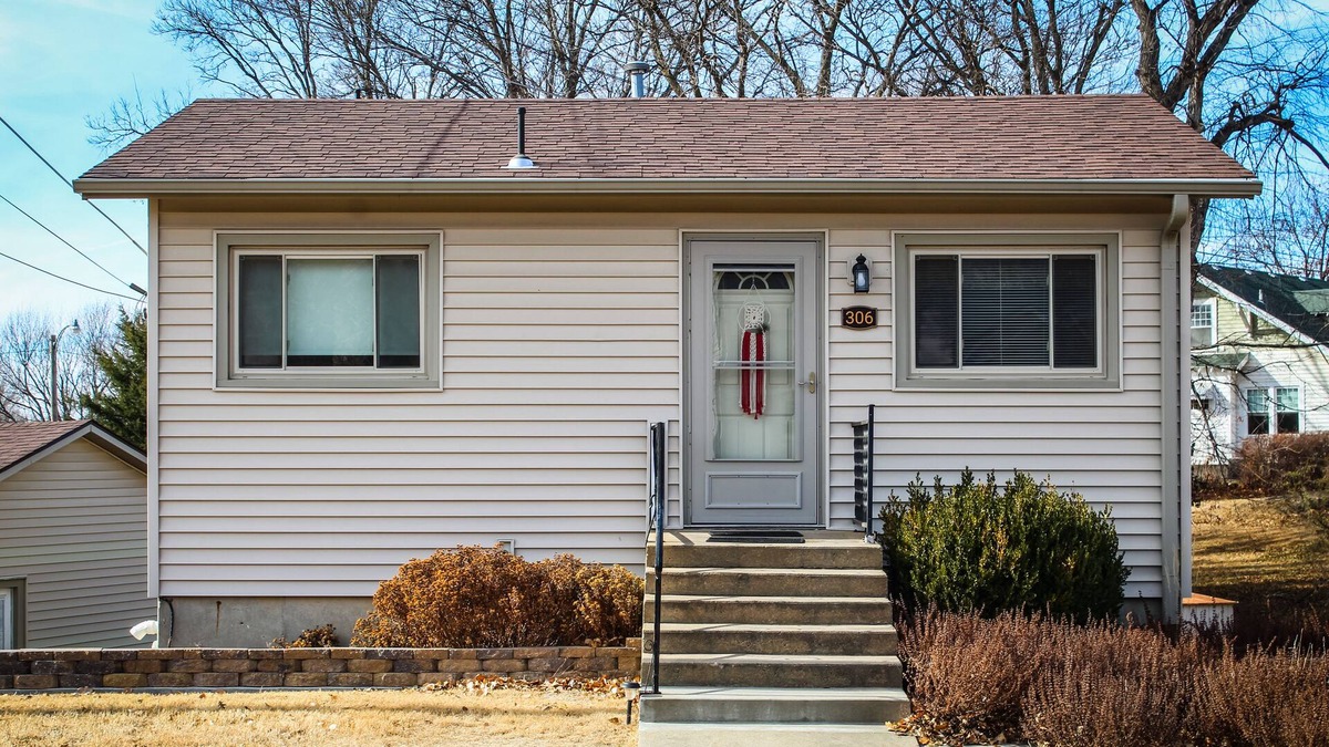 Ellsworth House | Blake Street Bungalow