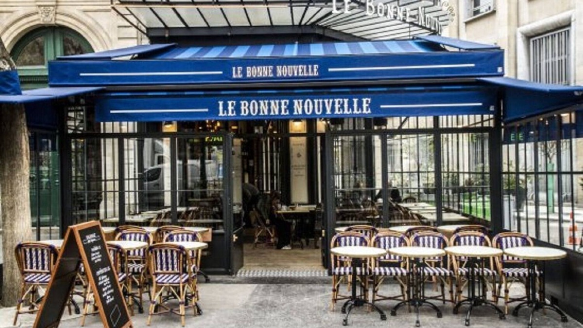 Arts-et-Metiers Apartment | BLENDING CLASSIC PARISIAN STYLE WITH MODERN DECOR: BONNE NOUVELLE