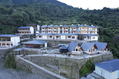 Kharsali Hotel | Blessings Resort Jankichatti