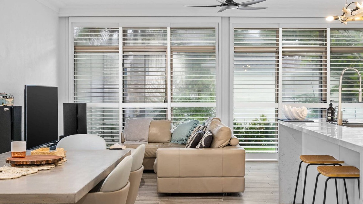 Blue Bay Apartment | Blissful Direct Beach Access Pet-Friendly