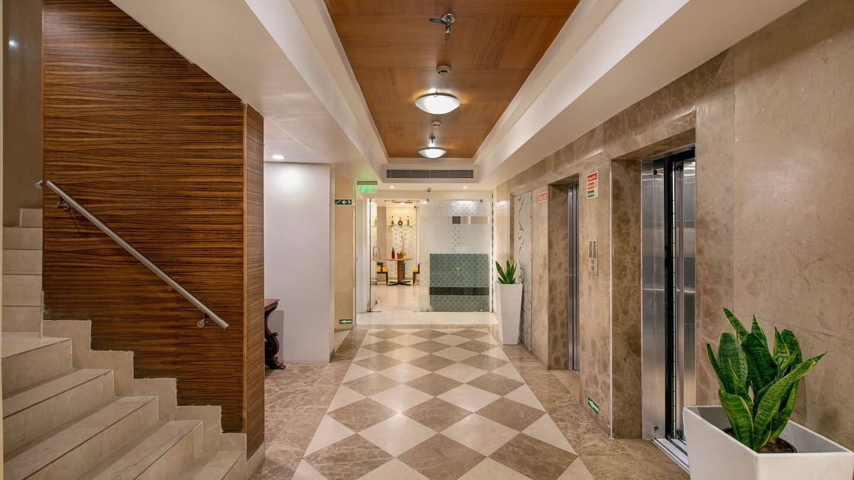 Thaltej Hotel | BloomSuites | Ahmedabad