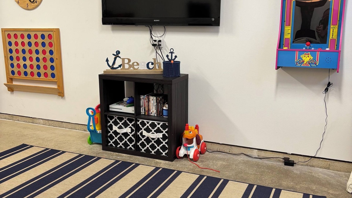 Ocean Shores Cottage | Blue Anchor Cottage - pet friendly retreat! Game Room! Walk to beach!