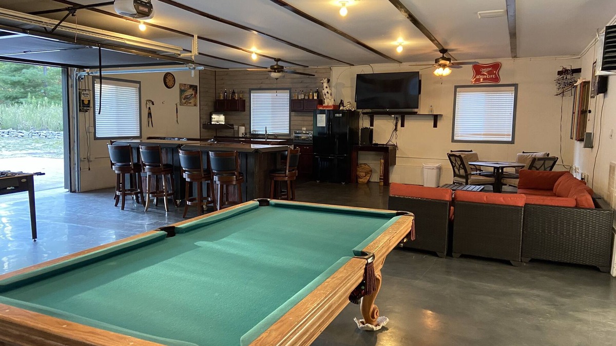 Kalkaska House | Blue Bear Hideout the ultimate set up for large groups and get togethers!