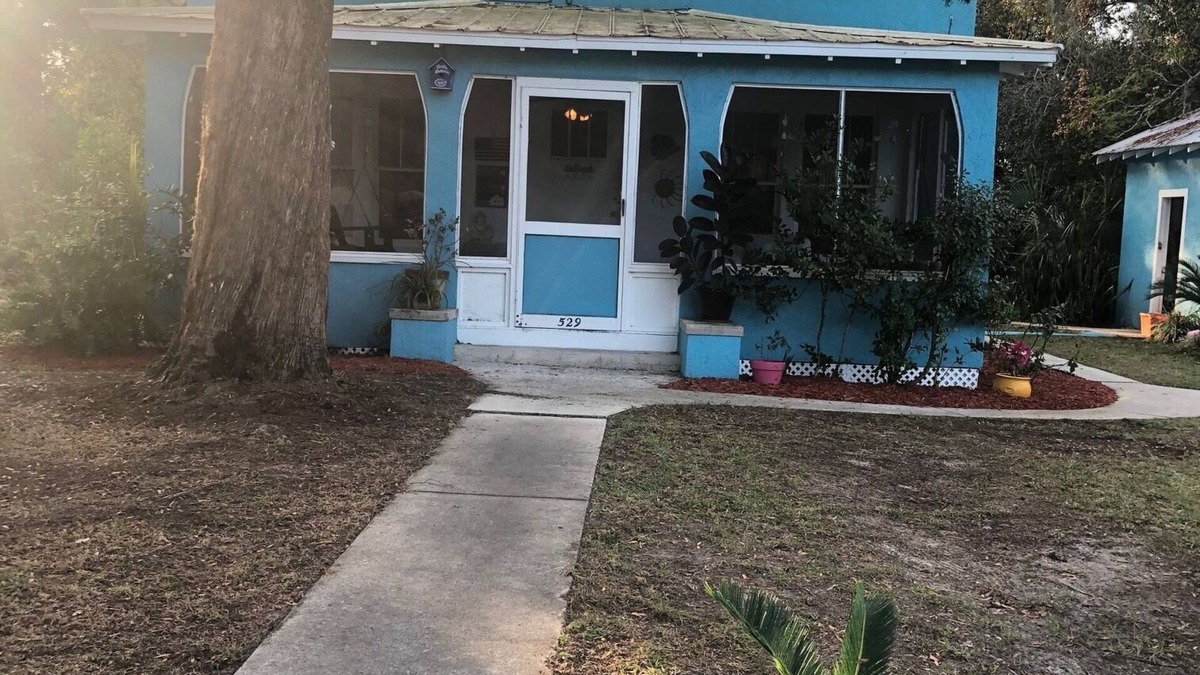 Orange City House | Blue Breeze Manor 4 Bedroom House near Daytona Beach , Disney, Blue Springs Park