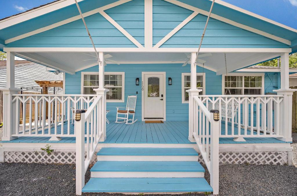Shady Acres House | Blue Bungalow In Houston Heights! Walkable to Popular Bars