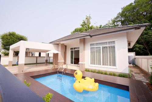 Chanthaburi Villa | Blue cat Pool Villa