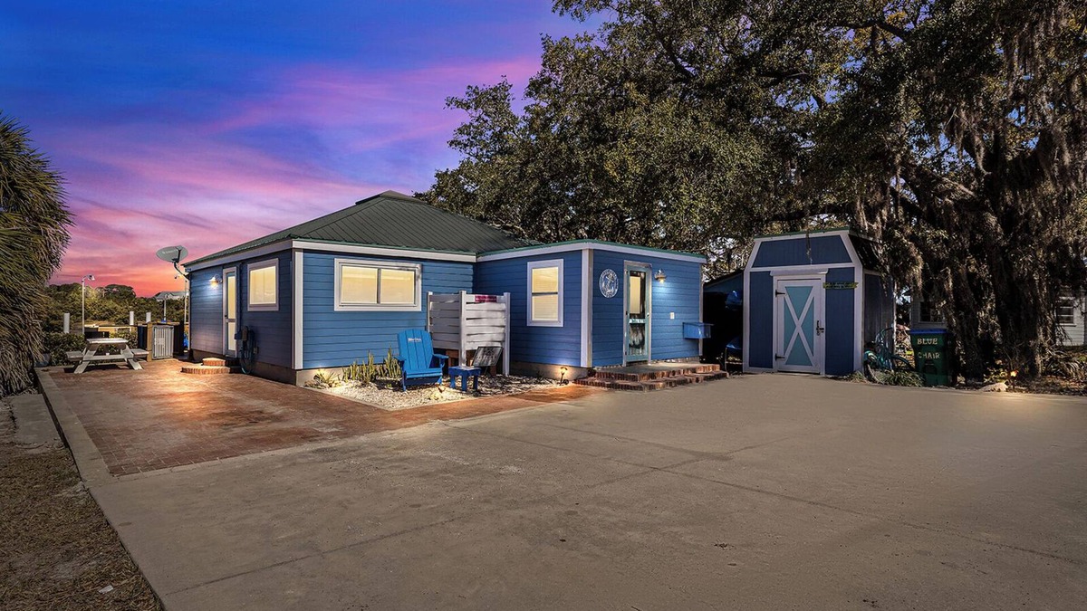 Cedar Key House | Blue Chair Key- Waterfront Home in Cedar Key!