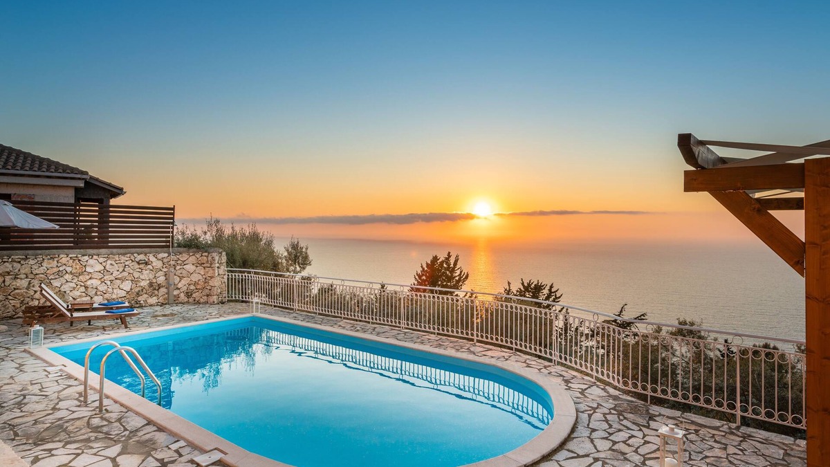 Tsoukaladhes Villa | Blue Chill Villa, where summer dreams come true! Magnificent view and location!