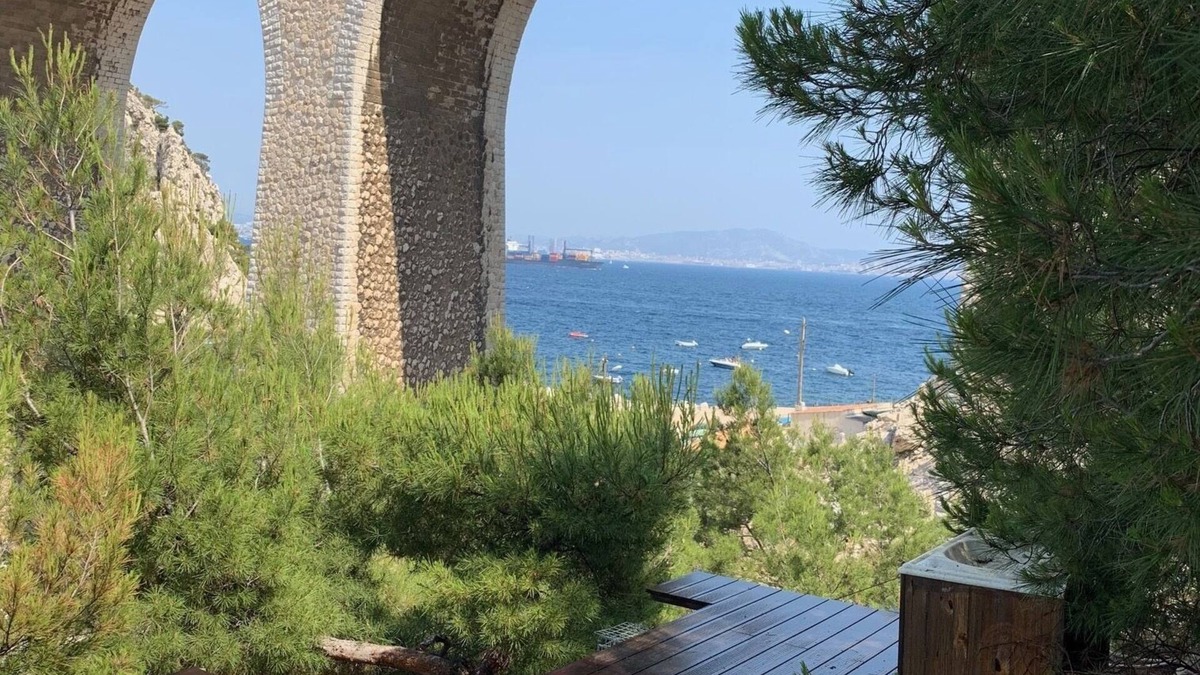 Niolon House | Blue coast, 200 metres from the sea, superb view, jacuzzi