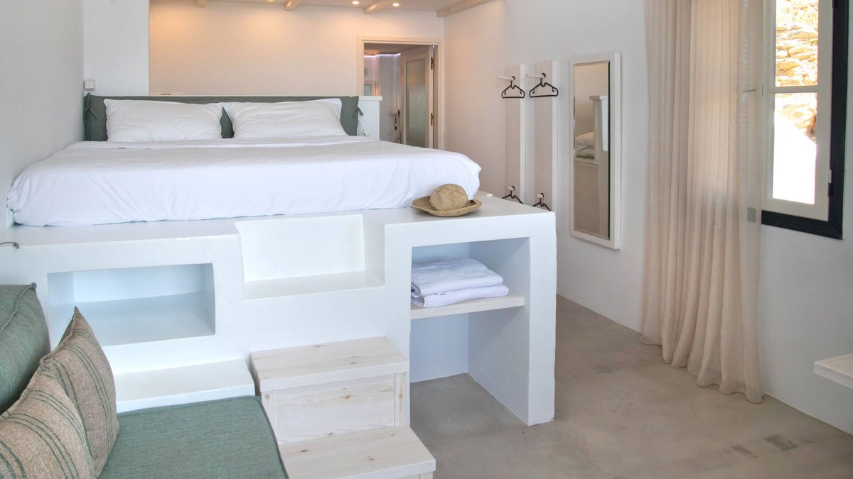 Kamari Apartment | BLUE DAWN LUXURY SUITE