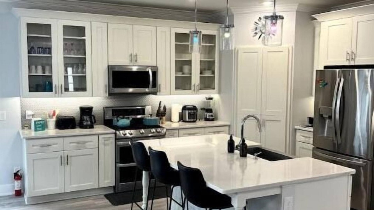 Jefferson House | Blue Diamond Dream.