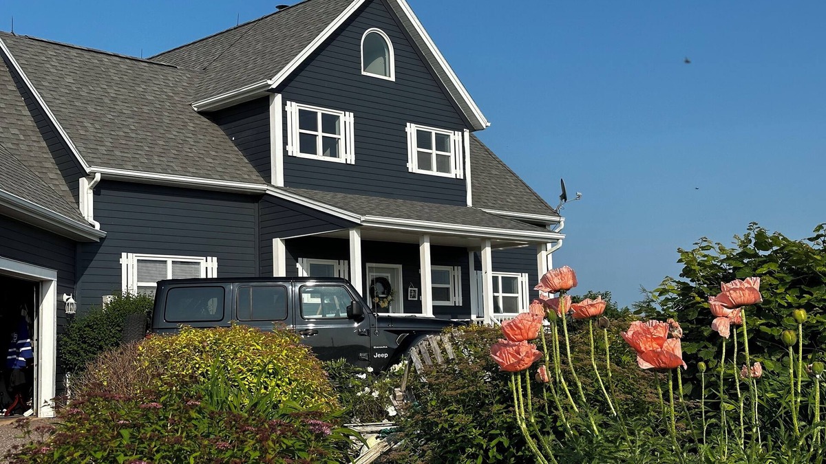 Springbrook House | Blue Heron House - a beautiful waterfront property near Cavendish