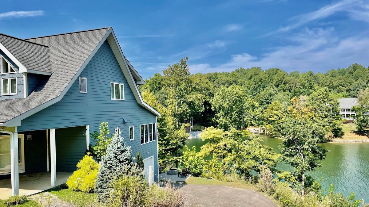 Moneta House | Blue Heron Point, Lakefront Luxury - Views, Party Deck, Docks, Hot Tub & FirePit