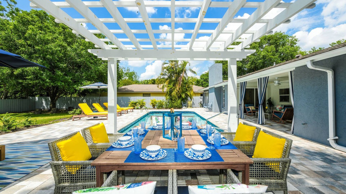 Bee Ridge House | Blue Heron Ranch - Coastal, Modern, Private w/Resort Style Pool