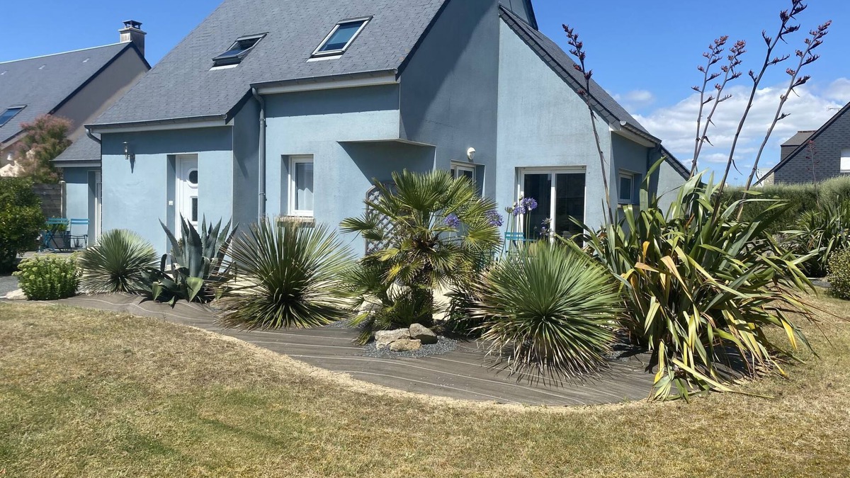 Bretteville-sur-Ay House | Blue House by Interhome