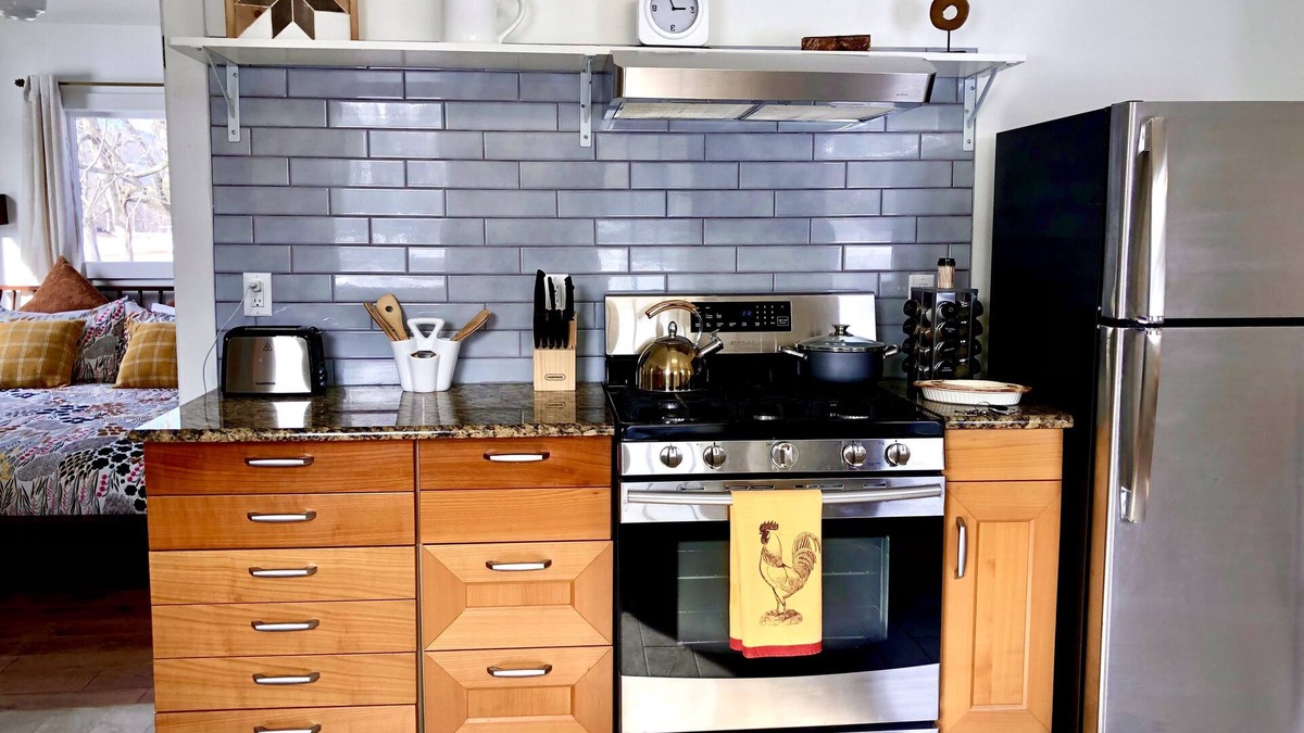 Saugerties House | Blue Mountain Bungalow Light Filled Waterfall View