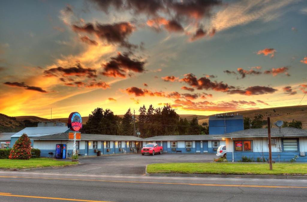 Dayton Hotel | Blue Mountain Motel