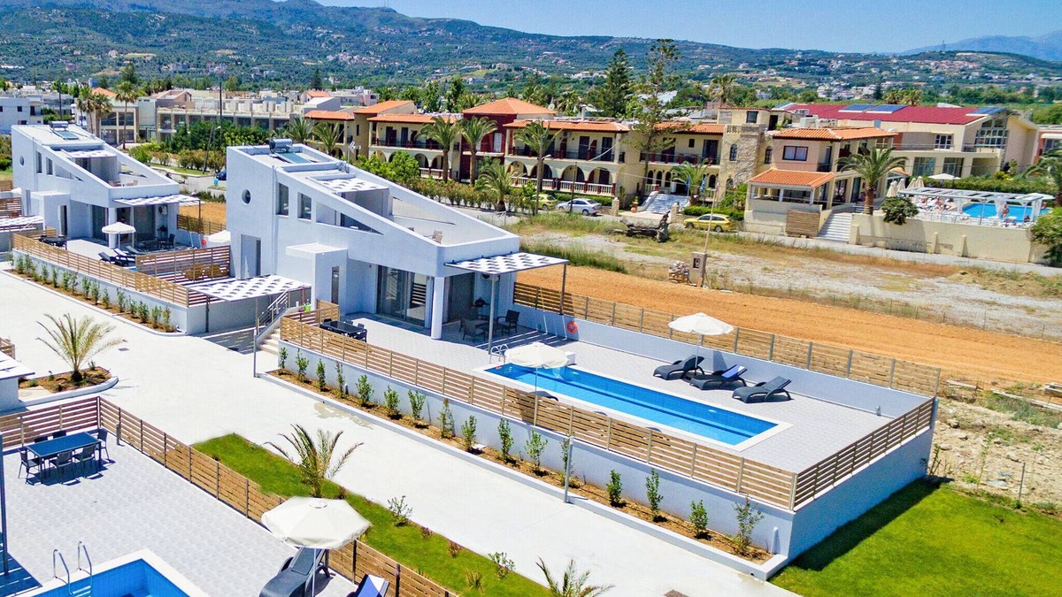 Platanes Villa | Blue oyster Beachfront villa, No car needed 2