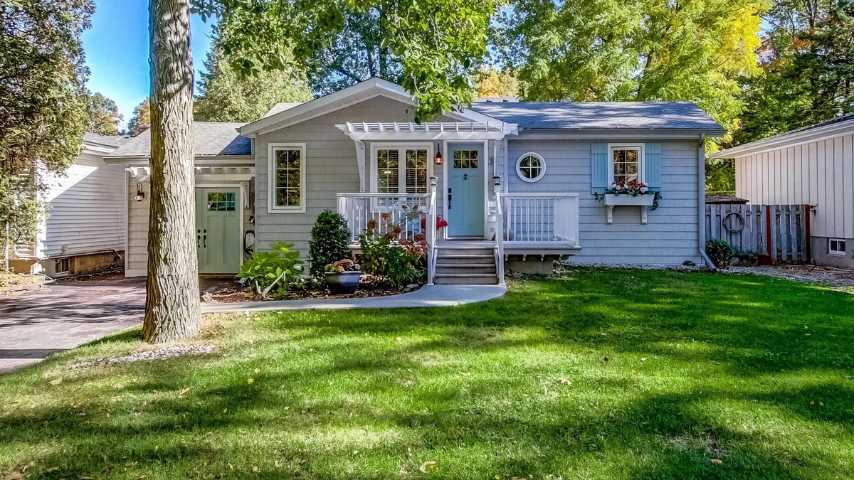 Historic Old Town House | Blue Pearl, Your Tranquil Oasis
