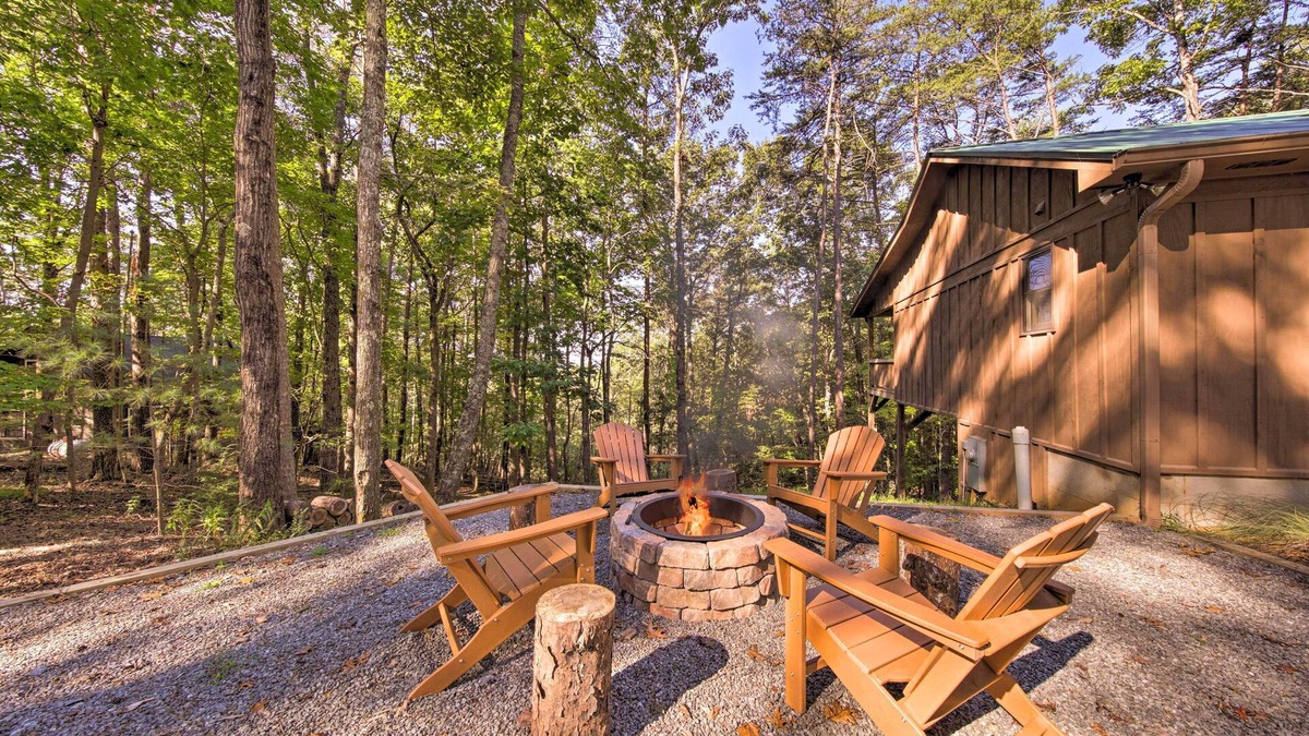 Blue Ridge Cabin | Blue Ridge Hideaway w/Fire Pit & Mtn Views!